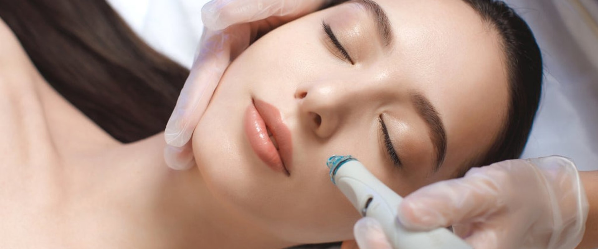 A Comprehensive Guide to At-Home Hydrafacial Options: Benefits, Process, and Alternatives