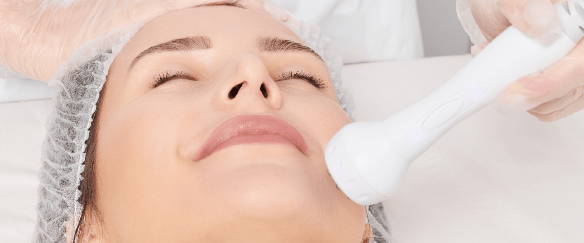 Side-by-side Comparison of Hydrafacial and Other Facials: Benefits, Treatment Process, Before-and-After Photos, Cost, and At-Home Options